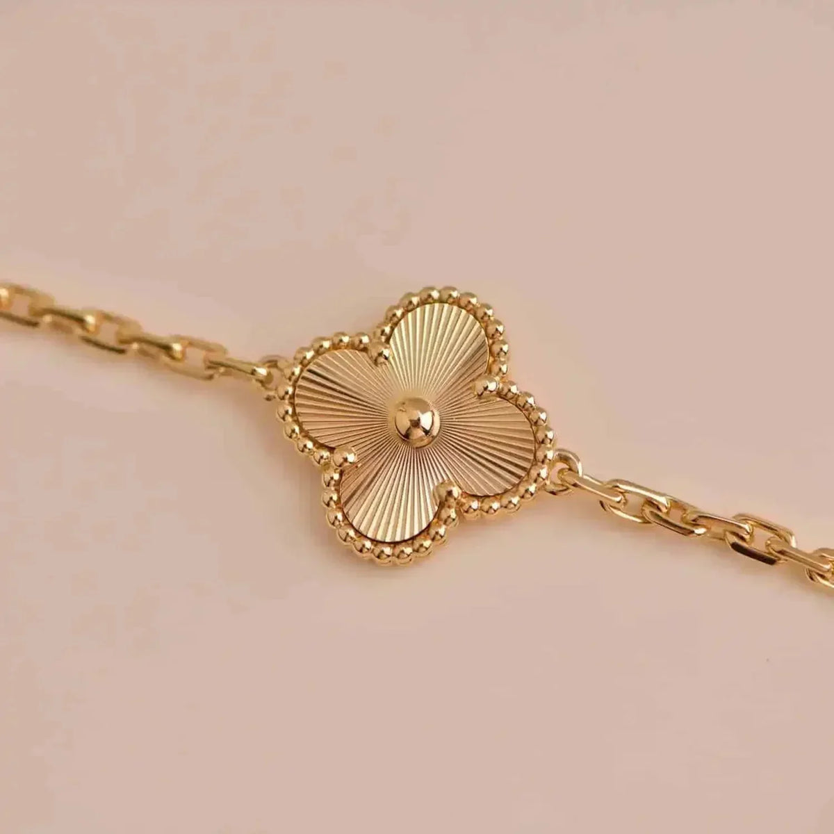 [Elara jewelsry ] CLOVER 5 MOTIF LASER BRACELET COLLECTION