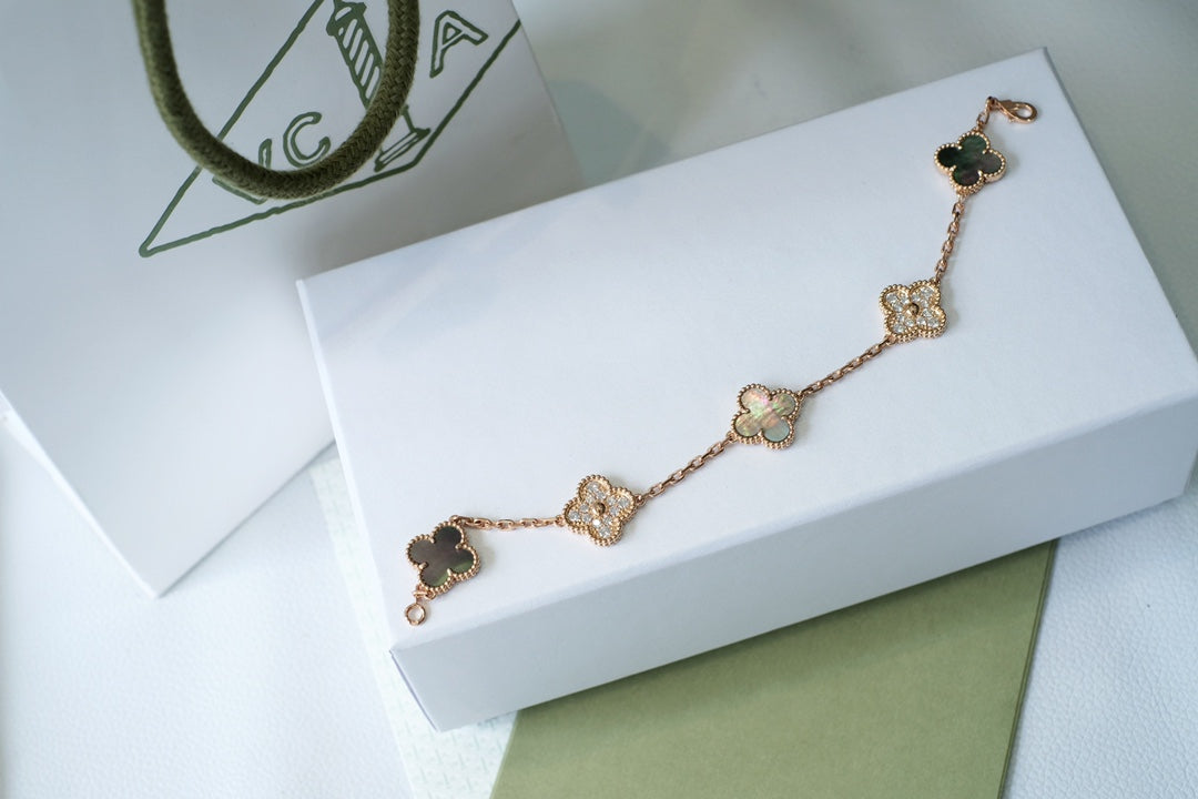 [Elara jewelsry ] CLOVER 5 MOTIF GRAY MOP BRACELET COLLECTION
