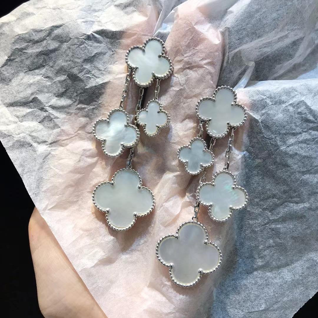 [Elara jewelsry ]CLOVER EARRINGS WHITE MOP 4 MOTIFS SILVER