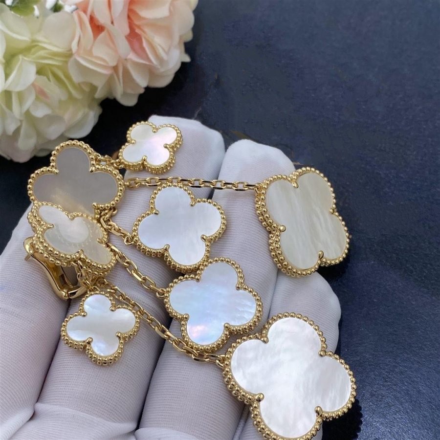 [Elara jewelsry ]CLOVER EARRINGS WHITE MOP 4 MOTIFS GOLD