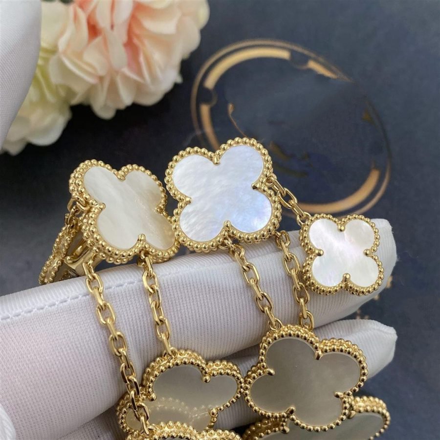 [Elara jewelsry ]CLOVER EARRINGS WHITE MOP 4 MOTIFS GOLD
