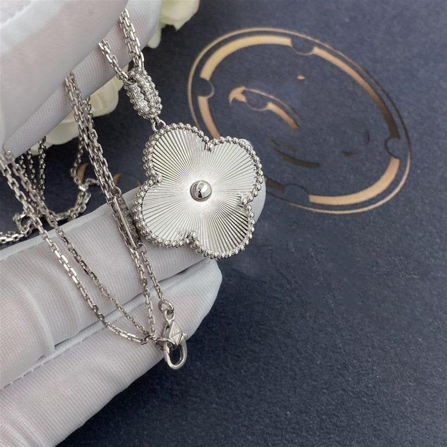 [Elara jewelsry ]CLOVER 25MM SILVER BIG CLOVER NECKLACE