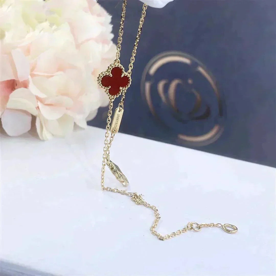 [Elara jewelsry ]CLOVER  CARNELIAN SINGLE FLOWER BRACELET