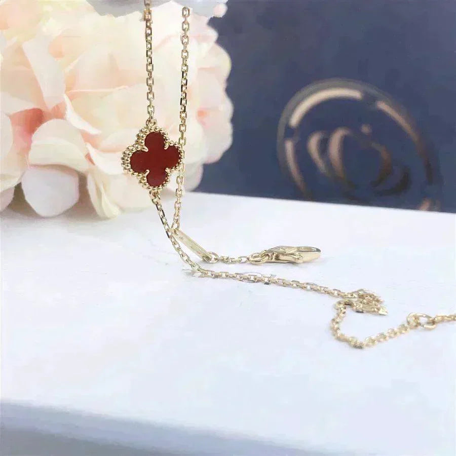 [Elara jewelsry ]CLOVER  CARNELIAN SINGLE FLOWER BRACELET