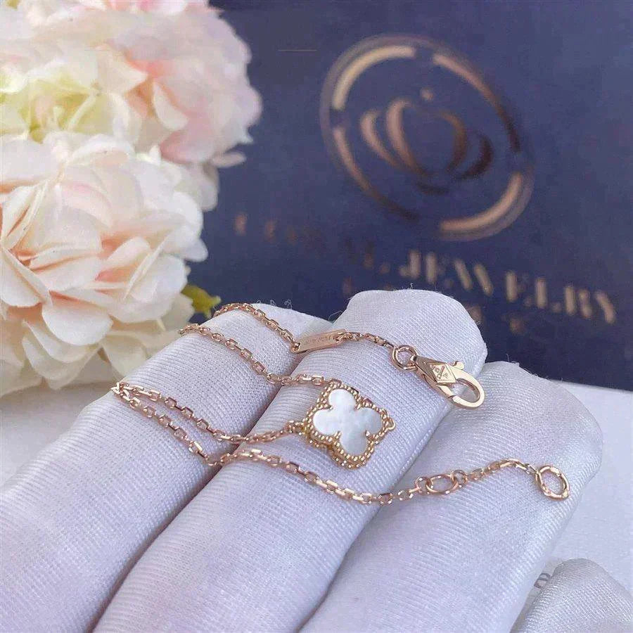 [Elara jewelsry ]CLOVER WHITE MOP SINGLE FLOWER BRACELET