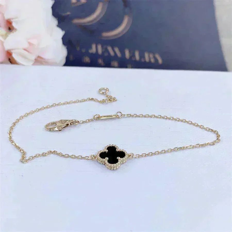 [Elara jewelsry ]CLOVER ONYX SINGLE FLOWER BRACELET