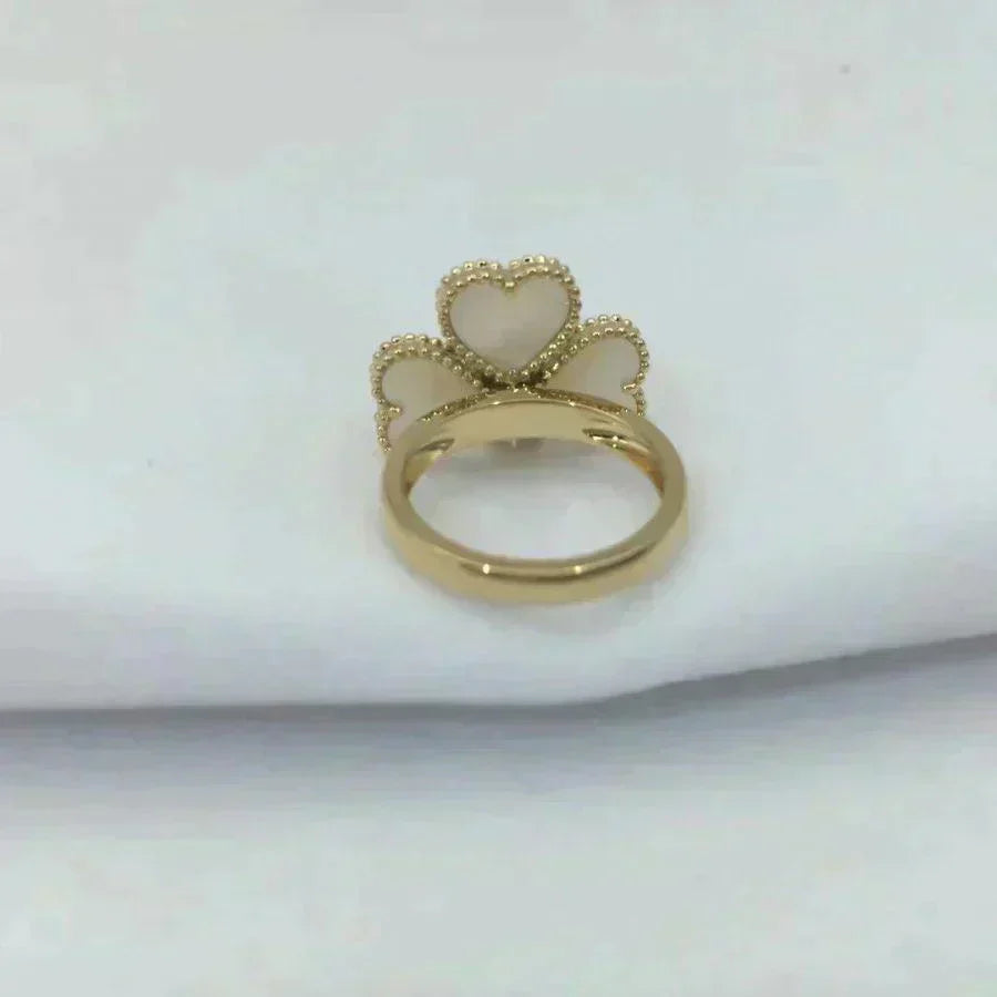 [Elara jewelsry ]SWEET CLOVER WHITE MOP RING