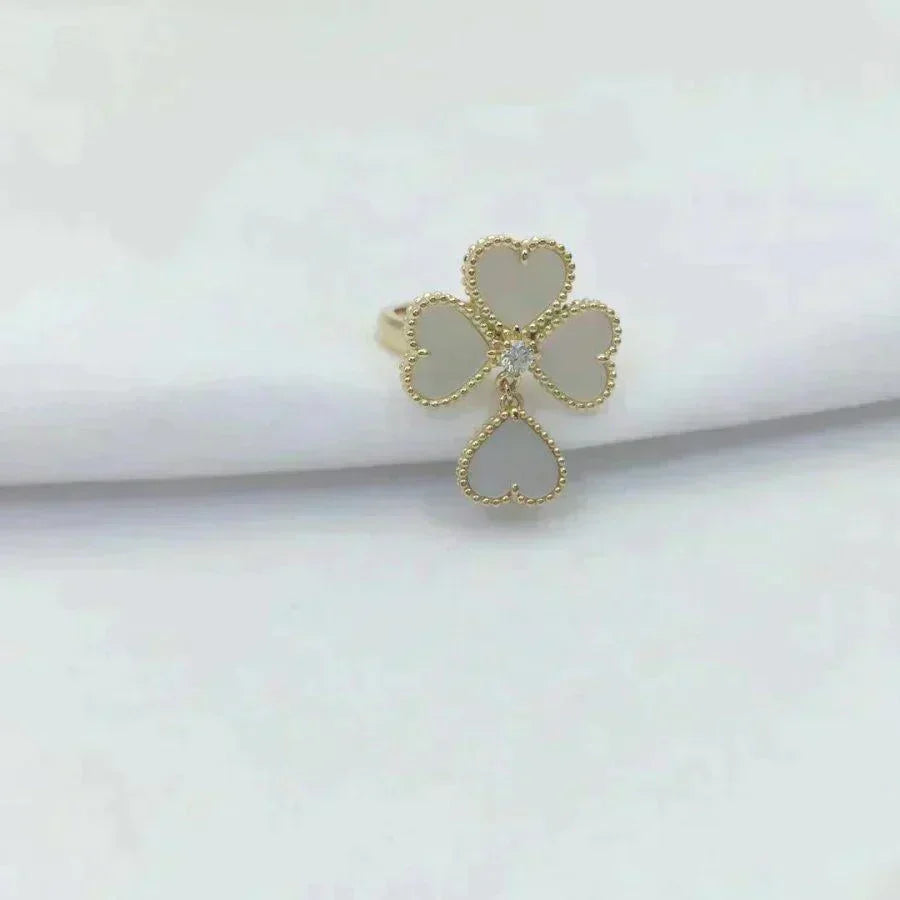 [Elara jewelsry ]SWEET CLOVER WHITE MOP RING