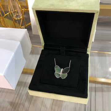 [Elara jewelsry ]LARGE BUTTERFLY SILVER PENDANT DIAMOND NECKLACE