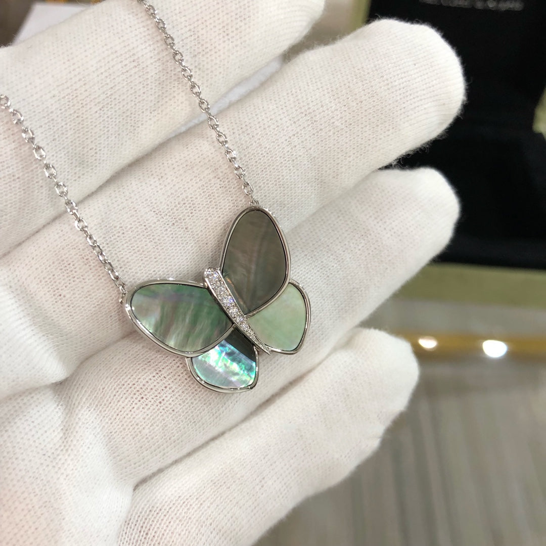 [Elara jewelsry ]LARGE BUTTERFLY SILVER PENDANT DIAMOND NECKLACE