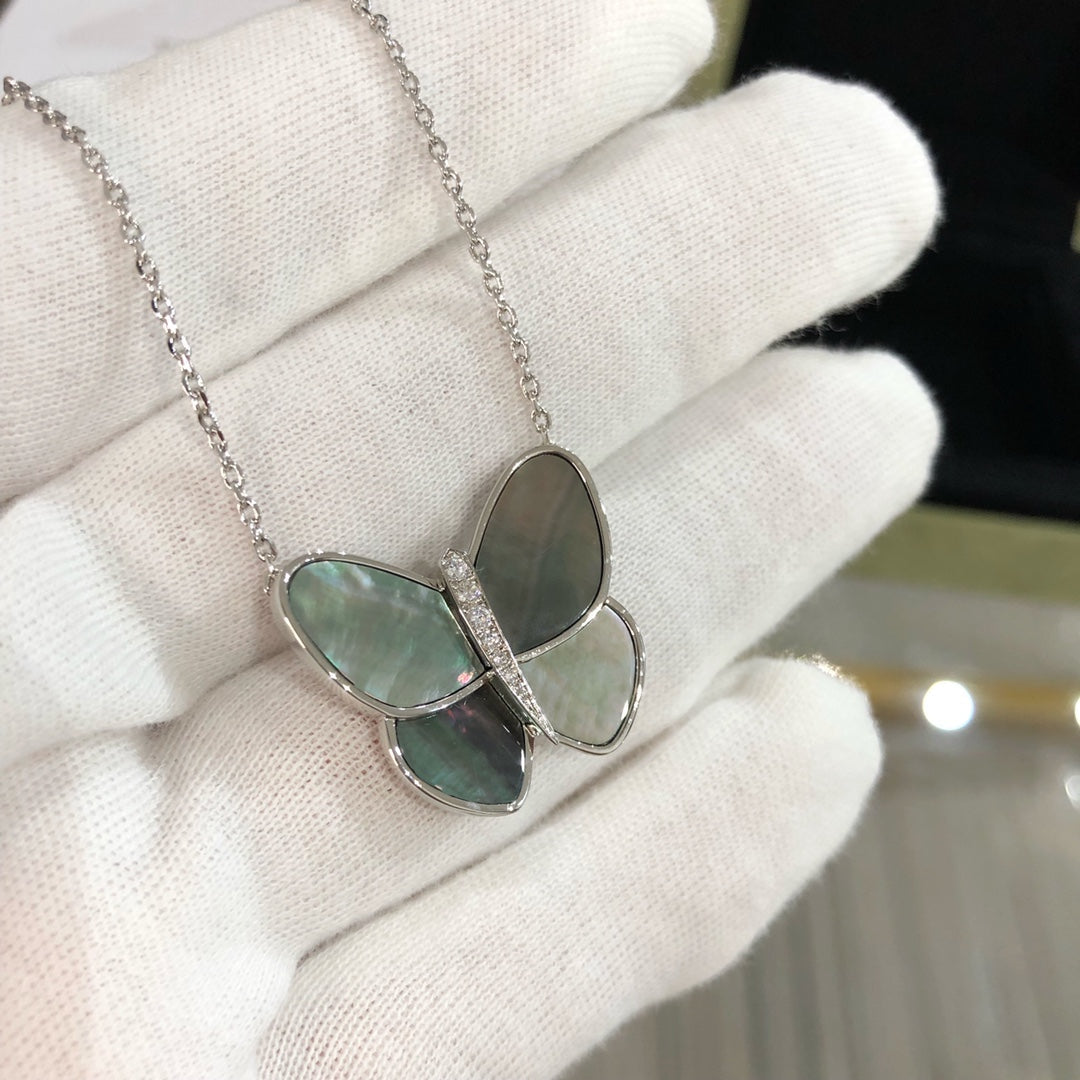 [Elara jewelsry ]LARGE BUTTERFLY SILVER PENDANT DIAMOND NECKLACE