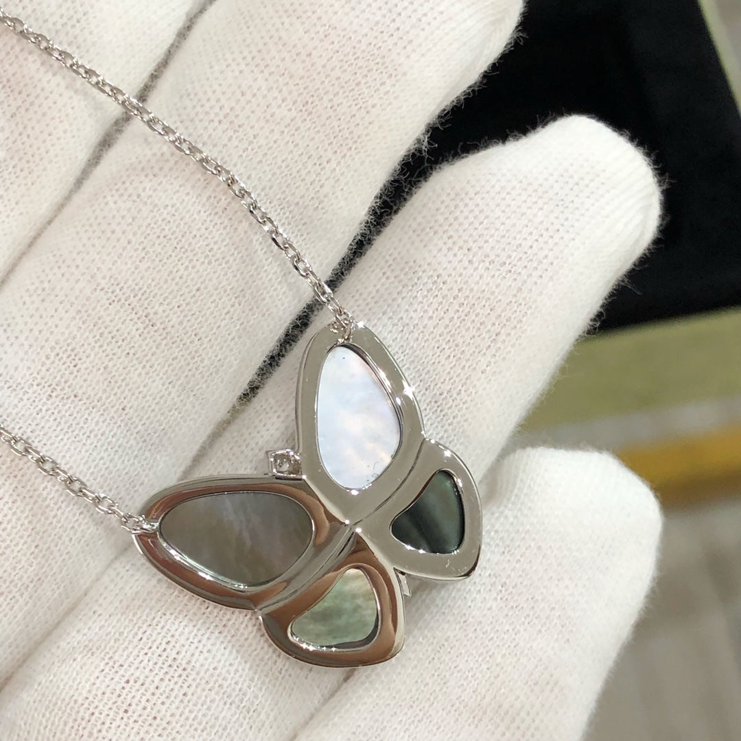 [Elara jewelsry ]LARGE BUTTERFLY SILVER PENDANT DIAMOND NECKLACE
