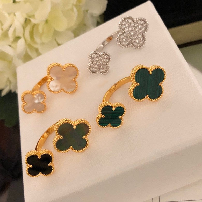 [Elara jewelsry ]CLOVER BETWEEN THE FINGER RING