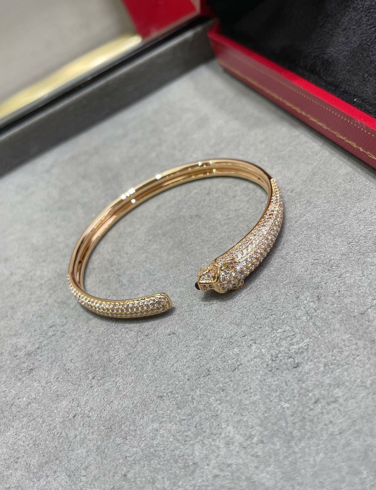 [Elara jewelsry ]PANTHERE FULL DIAMOND OPEN BRACELET