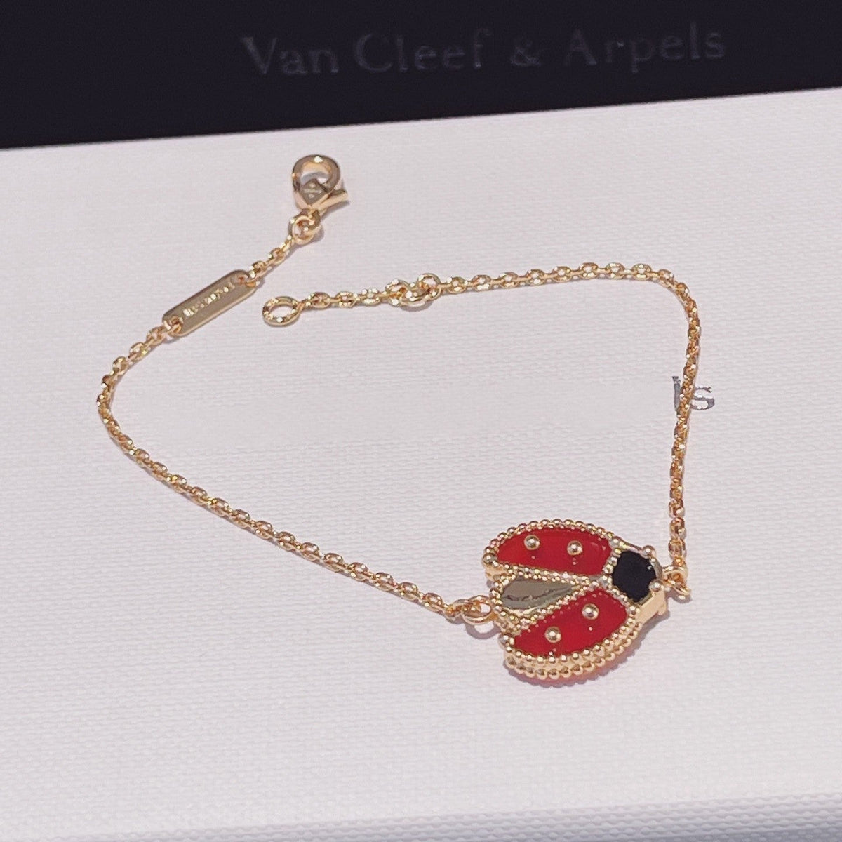 [Elara jewelsry ]LUCKY SPRING 1 MOTIF PINK GOLD BRACELET