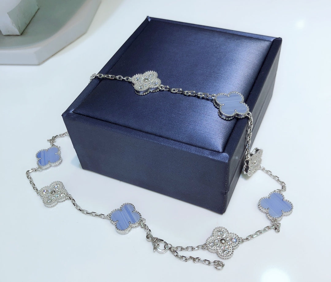 [Elara jewelsry ]CLOVER 10 MOTIFS CHALCEDONY DIAMONDS SILVER NECKLACE