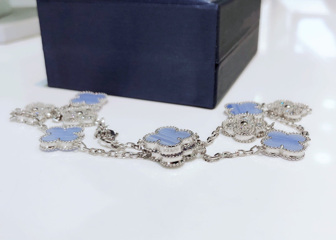 [Elara jewelsry ]CLOVER 10 MOTIFS CHALCEDONY DIAMONDS SILVER NECKLACE